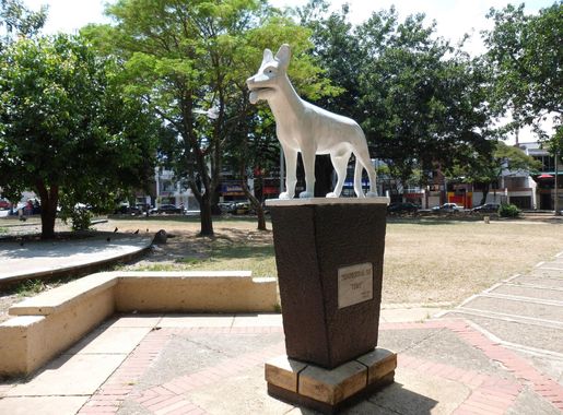 Archivo:30-029 Parque Perro cali.JPG - Wikipedia, la enciclopedia libre