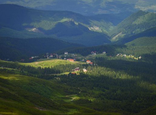 File:Вид на Драгобрат.jpg - Wikimedia Commons