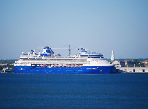 File:Celebrity-Summit-Charleston-Harbor-sc.jpg - Wikimedia Commons
