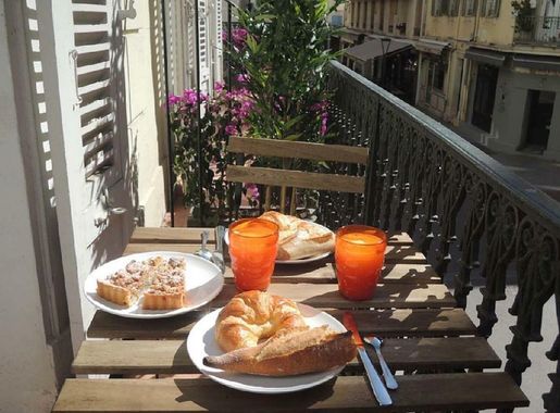 Luxury Family 2Br - Prime Location, Walk To Beach & Shopping, Sunny Balcony  - Totolulu Cannes Hoche Apartment Apartment with Minimum Price 311€ in  Cannes | Cool 0.0 Score | Best Cannes hotels