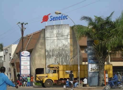 Fichier:ZiguinchorSenelec.JPG — Wikipédia