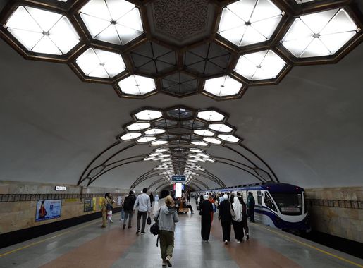 File:Novza station of Chilanzar Line of Tashkent Metro in Tashkent  Uzbekistan.jpg - Wikipedia