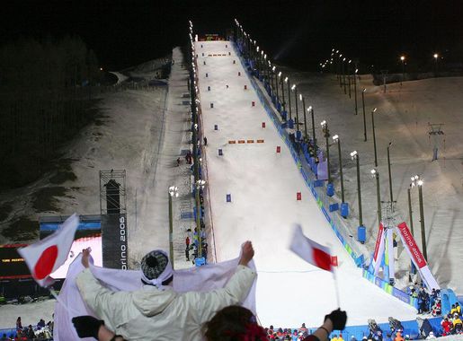 Mogul skiing - Wikipedia