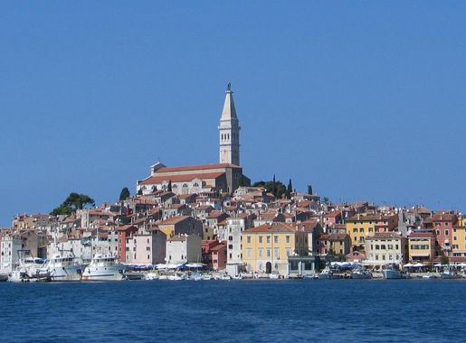 File:Old town of Rovinj Croatia 2005-09-15.jpg - Wikimedia Commons