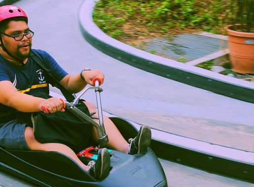 File:Luge ride at Sentosa Luge and Skyride, Singapore - 20140213.jpg -  Wikimedia Commons
