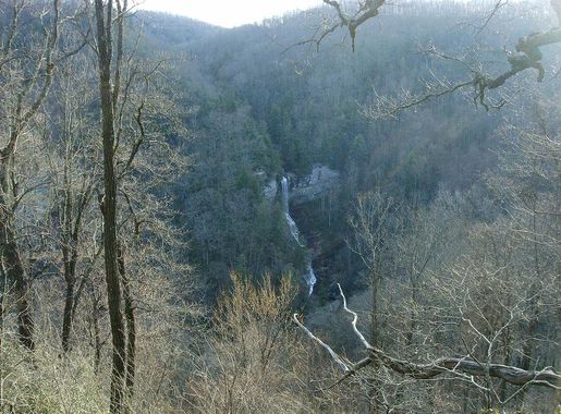 File:Raven Cliff Falls.jpg - Wikimedia Commons