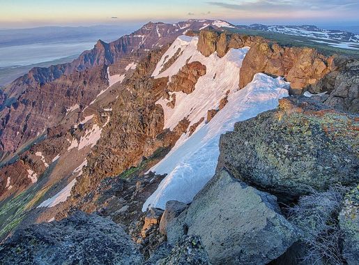 File:Steens Mountain in eastern Oregon (9680485155).jpg - Wikimedia Commons
