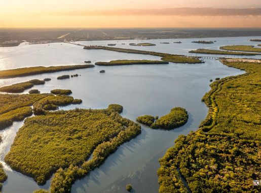 File:Indian River Lagoon Area.jpg - Wikimedia Commons