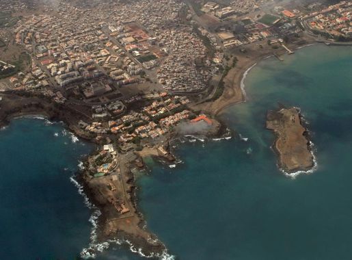 File:Praia aerial (cropped).jpg - Wikimedia Commons