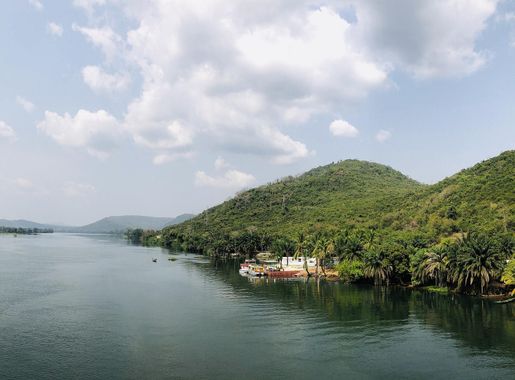 File:Hills surrounding the Volta River, Ghana.jpg - Wikimedia Commons