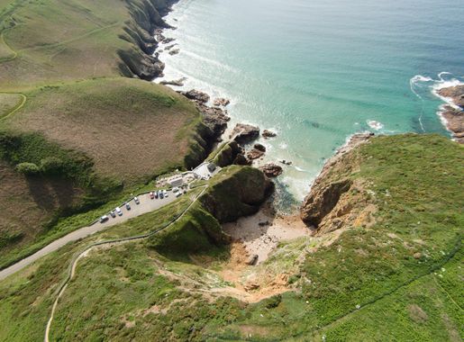 File:Aerial view of Plémont beach, Jersey.jpg - Wikimedia Commons