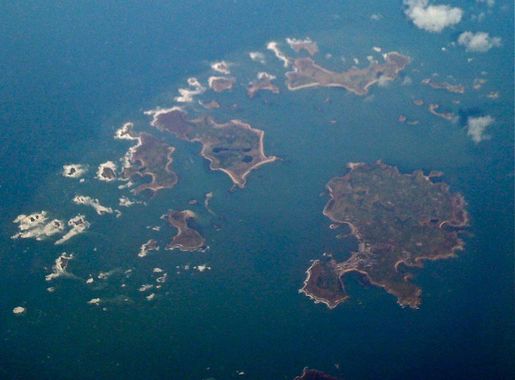 File:Aerial view of the Isles of Scilly 2009-03-04.jpg - Wikimedia Commons