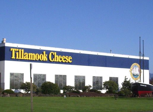 File:Tillamook creamery exterior P2548.jpeg - Wikimedia Commons