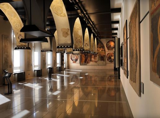 File:Museo degli affreschi Giovanni Battista Cavalcaselle 01.jpg -  Wikimedia Commons