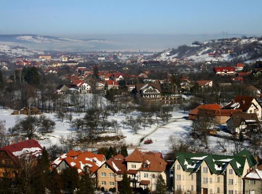 Free Images : snow, winter, architecture, skyline, town, mountain range,  cityscape, panorama, village, suburb, tourism, season, medieval, romania,  neighbourhood, aerial photography, bran castle, residential area, human  settlement, geological phenomenon ...