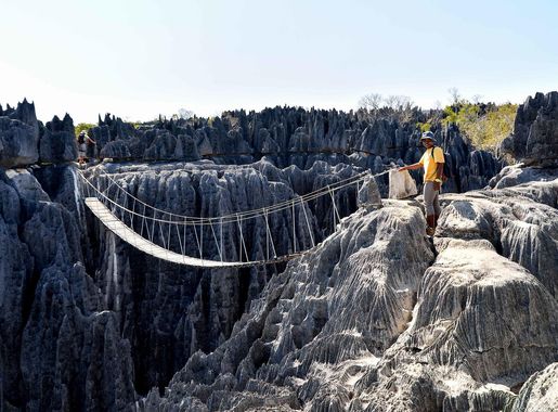 File:Big Tsingy Formation, Madagascar (29434579503).jpg - Wikimedia Commons