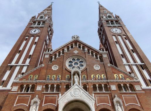 File:Szeged cathedral.jpg - Wikimedia Commons