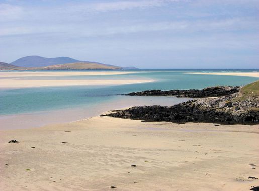 File:Luskentyre Beach - panoramio - Neil Aitkenhead.jpg - Wikimedia Commons