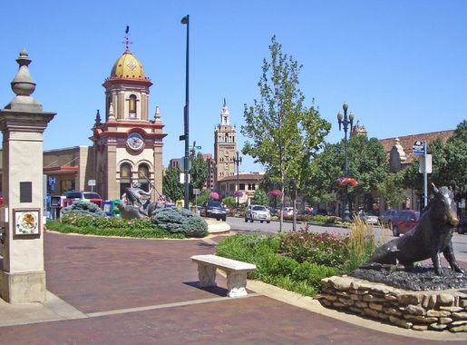 File:Country Club Plaza 1 Kansas City MO.jpg - Wikimedia Commons