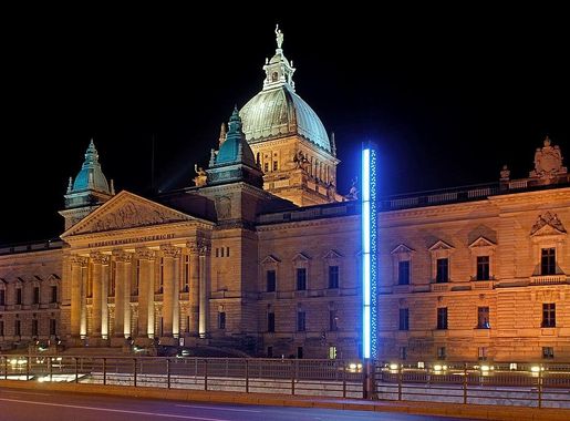 File:Federal Administrative Court Leipzig at night 2 (aka).jpg - Wikimedia  Commons