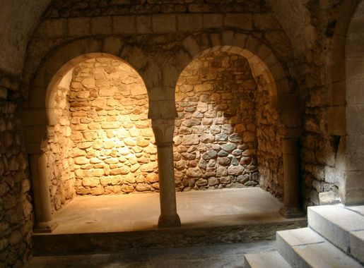 Archivo:Spain.Girona.Banys.Arabs.Frigidarium.JPG - Wikipedia, la  enciclopedia libre