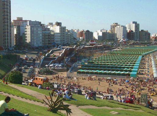 Archivo:Spa-LaPerla.jpg - Wikipedia, la enciclopedia libre