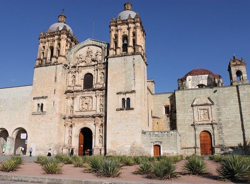 File:Exterior del Templo de Santo Domingo de Guzmán.JPG - Wikimedia Commons