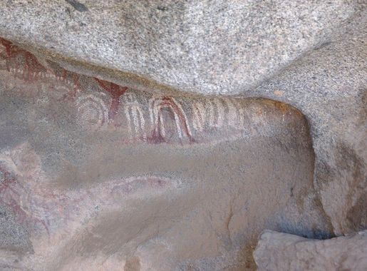 Bestand:ARAWAK INDIAN PAINTINGS IN THE AYO ROCKS ON ARUBA.JPG - Wikipedia