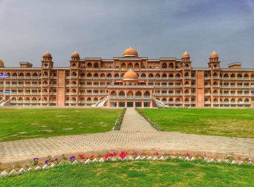 File:Peshawar University Oval Eye View.jpg - Wikimedia Commons
