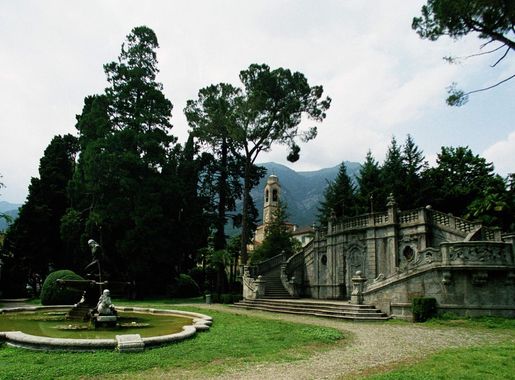 File:Tremezzo, giardini pubblici (Ian Spackman 2007-007-0-).jpg - Wikimedia  Commons