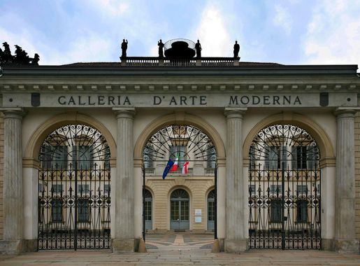 File:Facciata del GAM Galleria d'Arte Moderna di Milano.jpg - Wikimedia  Commons