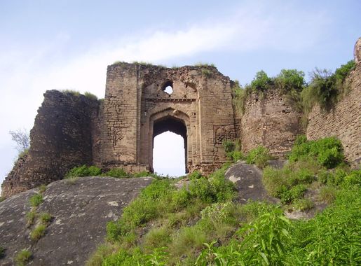 File:Gate of Pharwala Fort toward the Swaan stream.JPG - Wikimedia Commons