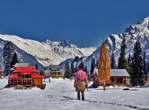File:Arang Kel, Neelum Valley (Pakistan).jpg - Wikimedia Commons