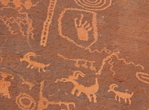 File:Valley of Fire petroglyphs, Nevada.jpg - Wikimedia Commons