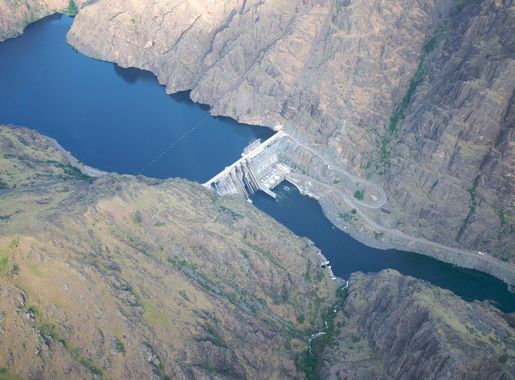 File:Hells Canyon Dam - 2.jpg - Wikimedia Commons