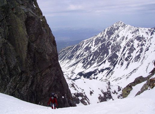 File:Zawrat - szlak turystyczny w Tatrach Polskich, Tatra Mountains,  Poland.jpg - Wikimedia Commons