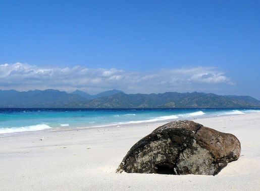 File:Gili Meno Beach.jpg - Wikimedia Commons