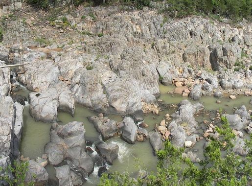 File:Johnson-shutins-26aug06-a.jpg - Wikimedia Commons