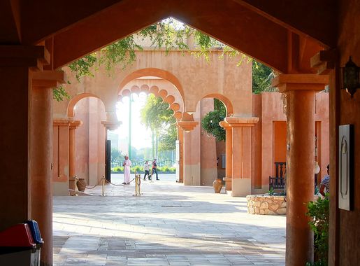 File:The Gate to the Sheikh Zayed Palace Museum.jpg - Wikimedia Commons