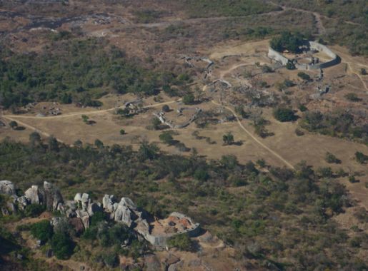 File:Great-zim-aerial-looking-SE.JPG - Wikimedia Commons