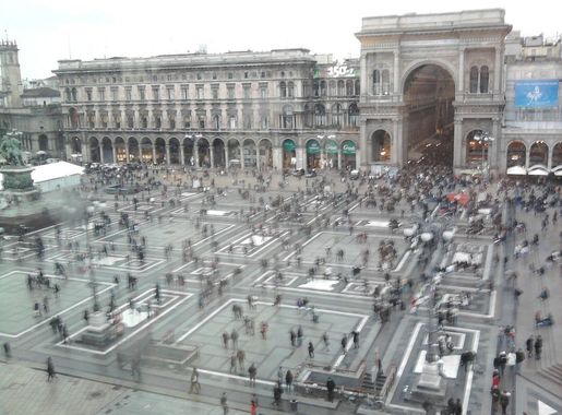File:Piazza del duomo milano.jpg - Wikimedia Commons