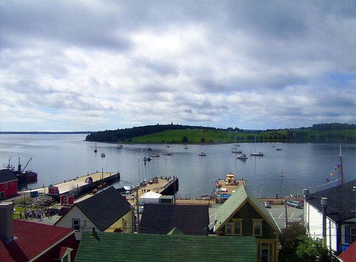 File:Lunenburg Waterfront.jpg - Wikipedia