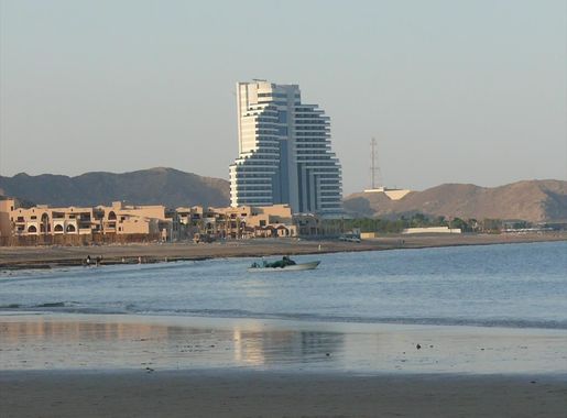 File:Fujairah Beach Pict 2.jpg - Wikimedia Commons
