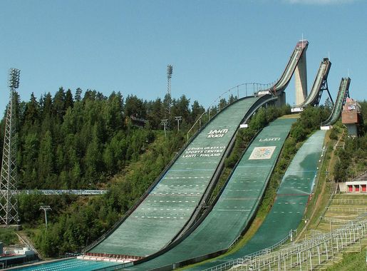 Tiedosto:Lahden hyppyrimaet.jpg – Wikipedia