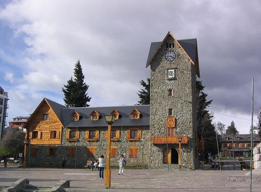 File:Bariloche Centro Civico.jpg - Wikimedia Commons