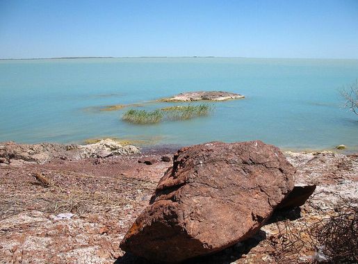 File:Lake Balkhash May 2007 1.JPG - Wikimedia Commons