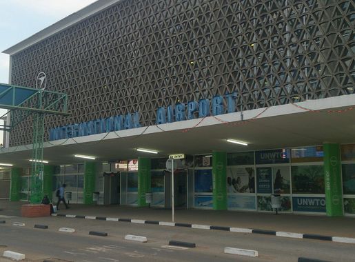 File:Lusaka International Airport, Zambia - entrance, 2015.jpg - Wikimedia  Commons