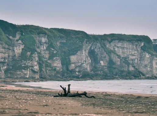 File:Whitepark Bay Beach (12298904793).jpg - Wikimedia Commons