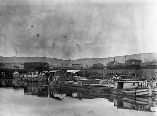 File:Cumberland MD C&O Canal-coal loading.jpg - Wikipedia