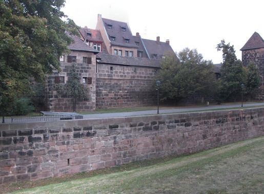 File:Nuernberg-wall-01s.jpg - Wikipedia